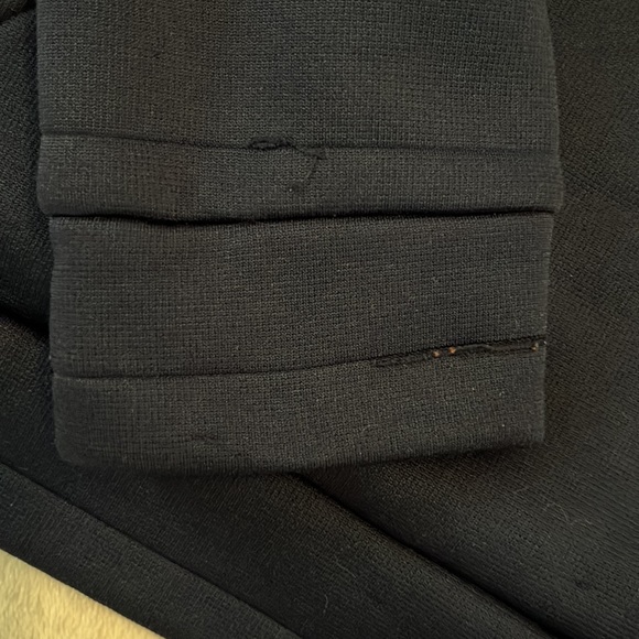 COPY - Under Armour Navy Hoodie with Golden Yellow.  Youth size Medium. - Picture 6 of 8